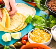 Fajitas de pui: cum să faci un preparat mexican rapid și aromat